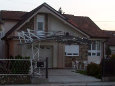 Nadstrešnica
